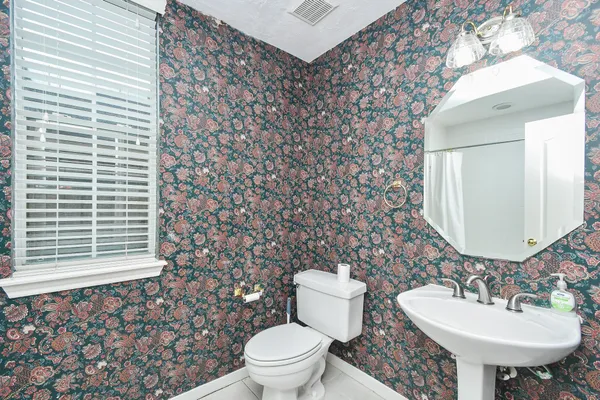 $3,000 | 7010 Adobe Oaks Court, Sugar Land, TX 77479