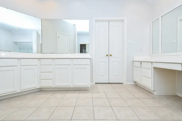 $3,000 | 7010 Adobe Oaks Court, Sugar Land, TX 77479