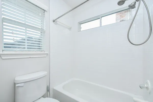 $3,000 | 7010 Adobe Oaks Court, Sugar Land, TX 77479