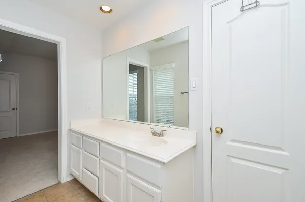 $3,000 | 7010 Adobe Oaks Court, Sugar Land, TX 77479