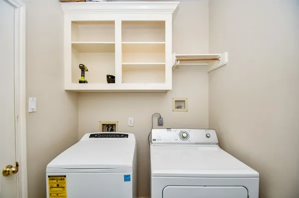 $3,000 | 7010 Adobe Oaks Court, Sugar Land, TX 77479