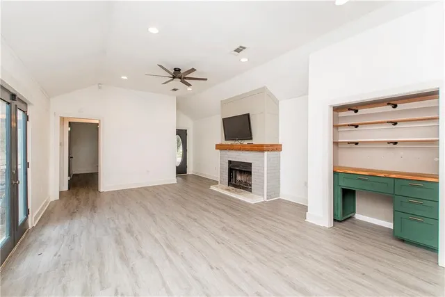 $1,800 | 311 Meadow Crossing Drive, Baton Rouge, LA 70820