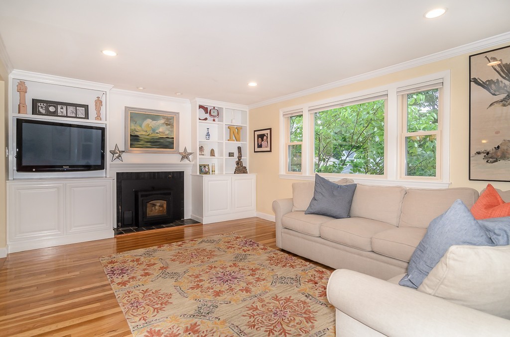 118 Aletha Road Needham, MA 02492 - Photo 6 of 26 Gallery Image 6