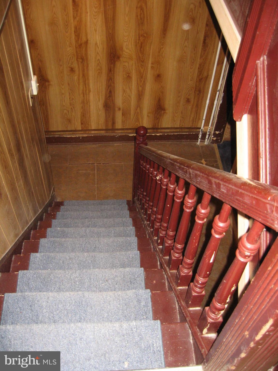 1415 Riverside Avenue Baltimore, MD 21230 - Photo 8 of 24 a view of entryway