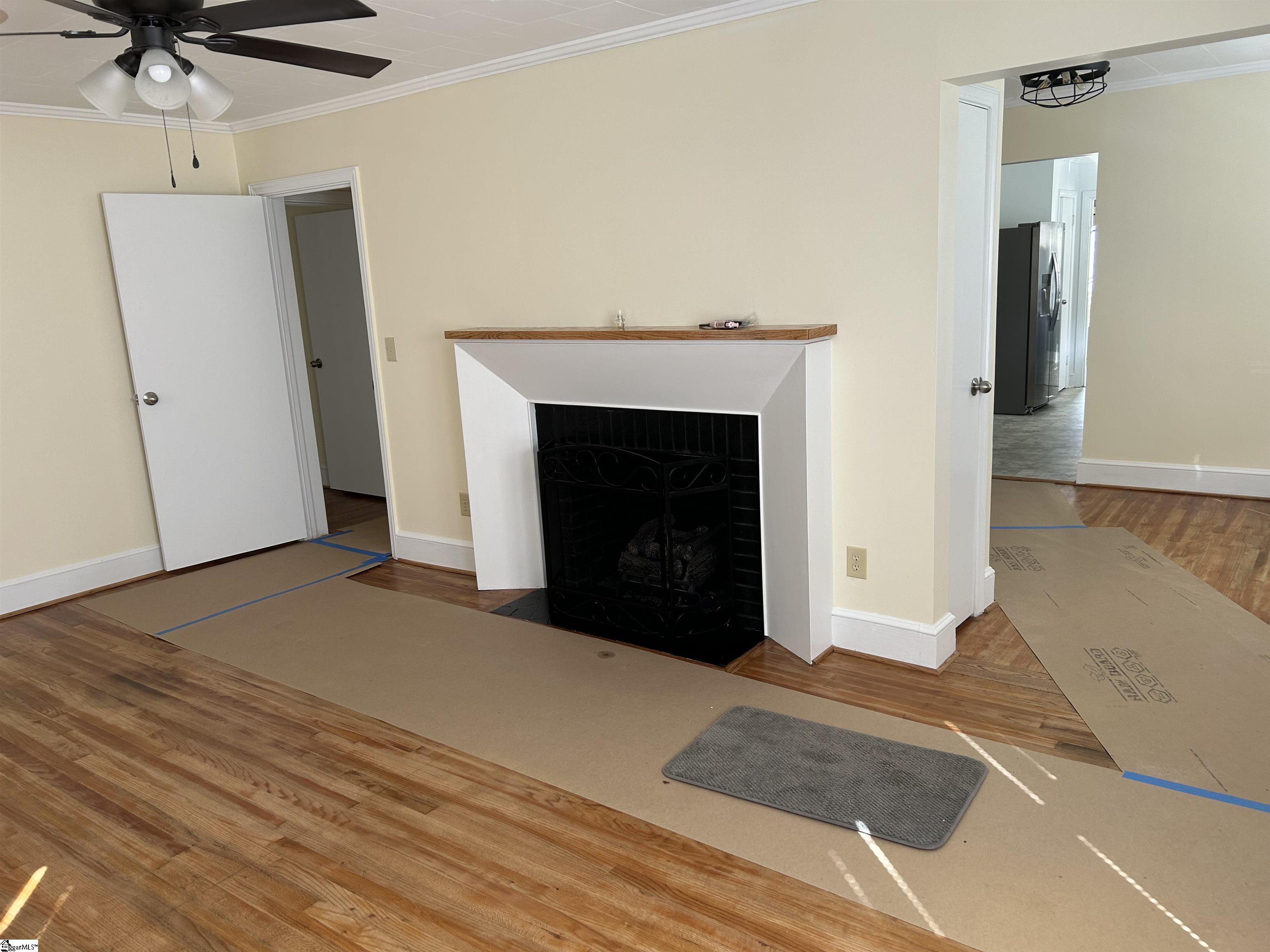 611 Shands Street Clinton, SC 29325 - Photo 4 of 37 Gallery Image 4