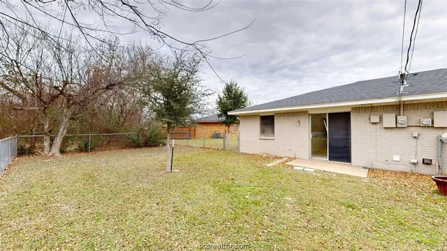 $1,150 | 1603 Cloverdale Court, College Station, TX 77840