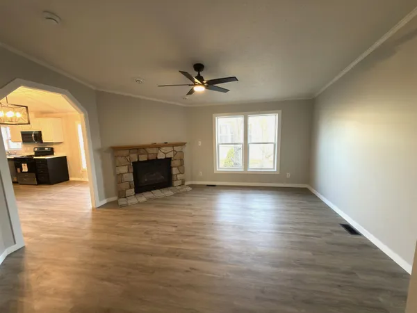 $120,000 | 447 Seasons Parkway, Belvidere, IL 61008