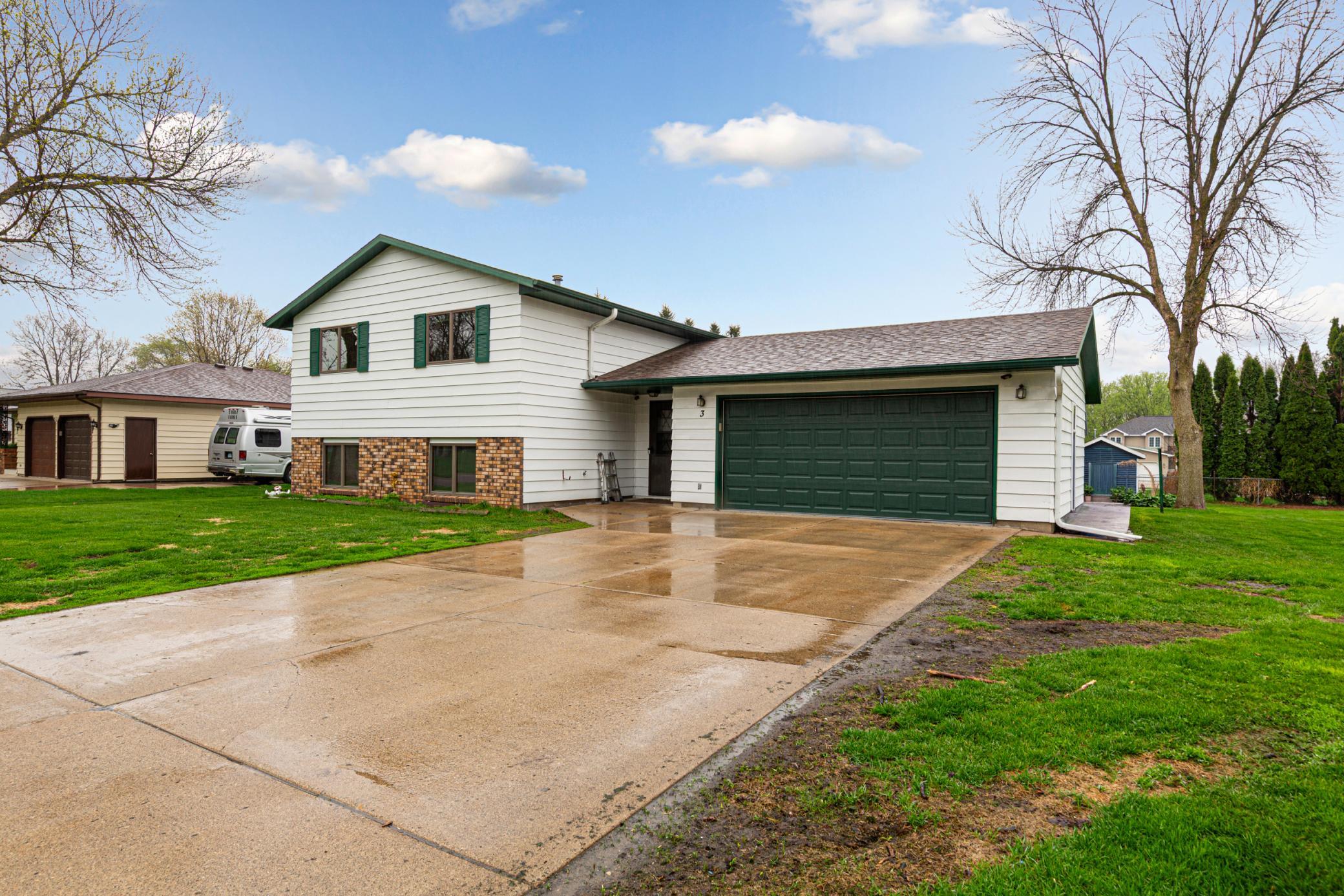 3 St Marks Bay Faribault, MN 55021 - Photo 2 of 39