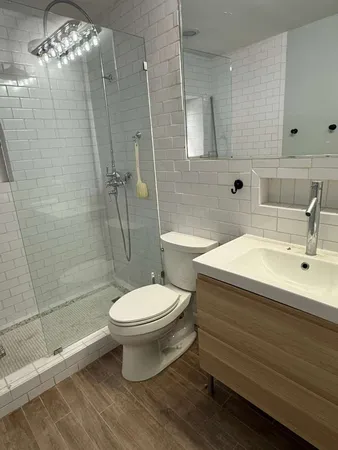 $3,995 | 448 North Aberdeen Street, Unit 3, Chicago, IL 60642