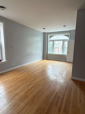 $3,995 | 448 North Aberdeen Street, Unit 3, Chicago, IL 60642