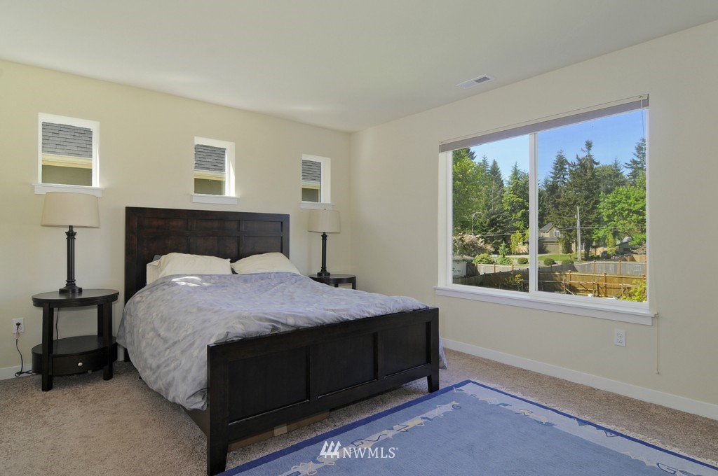 681 Ilwaco Avenue Northeast Renton, WA 98059 - Photo 15 of 19
