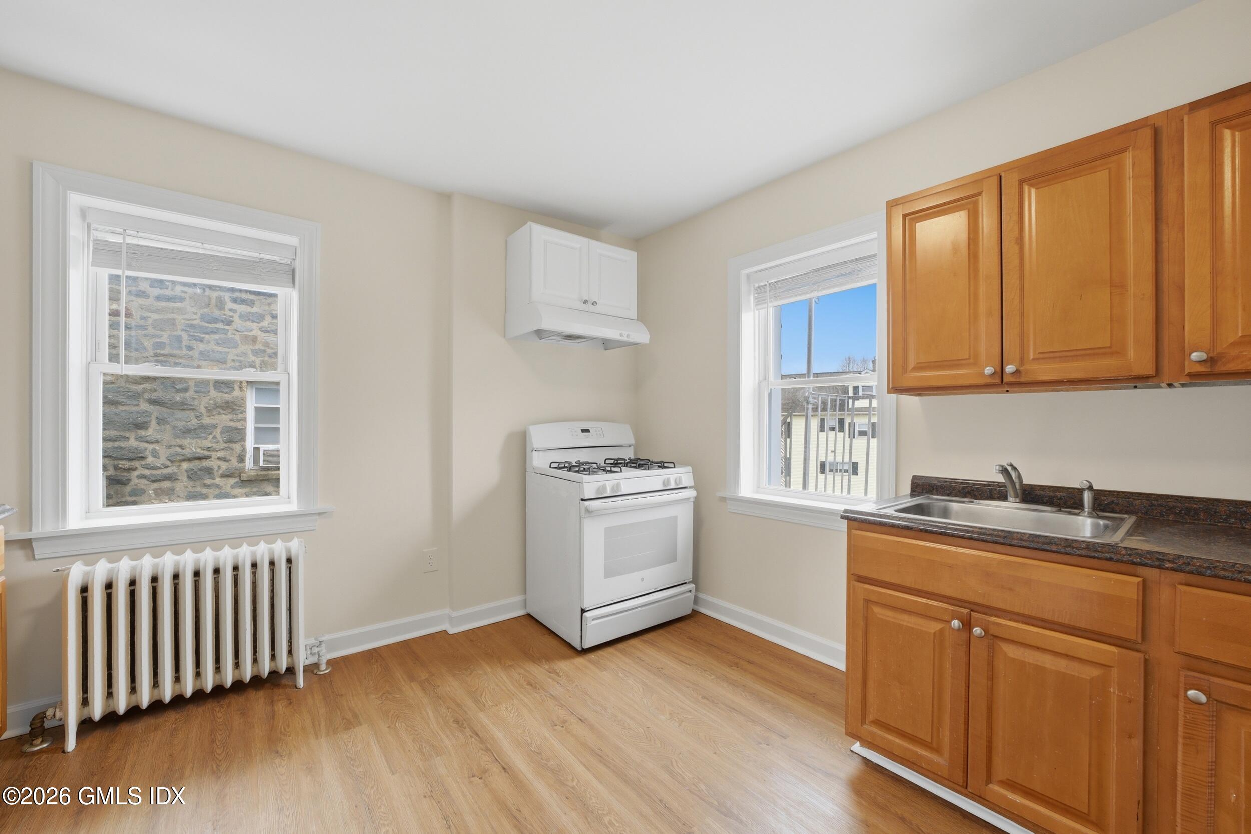 140 Hamilton Avenue, Unit 2 Greenwich, CT 06830 - Photo 5 of 12 IMG_9058