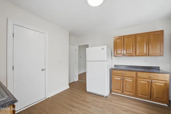 $2,595 | 140 Hamilton Avenue, Unit 2, Greenwich, CT 06830