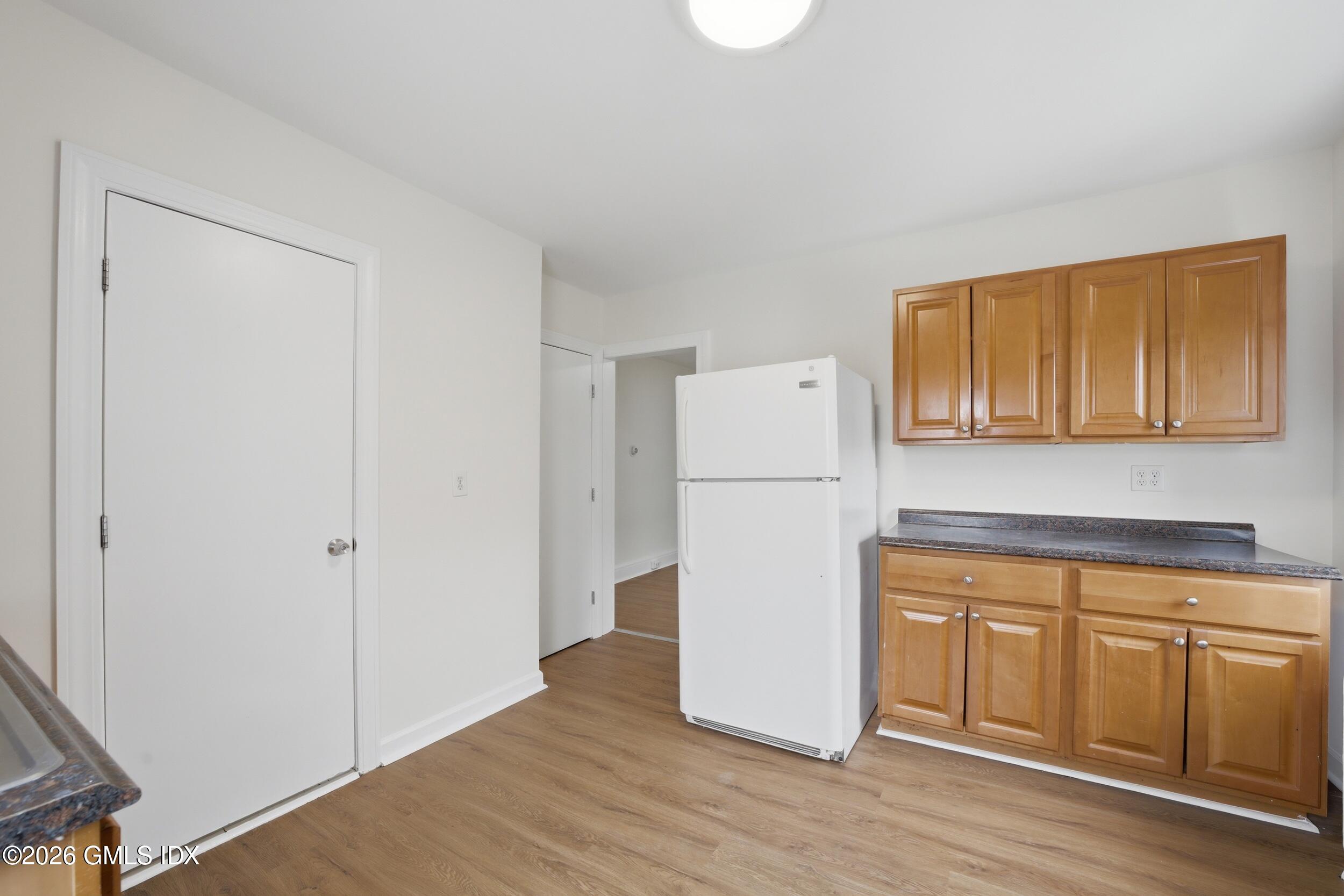 140 Hamilton Avenue, Unit 2 Greenwich, CT 06830 - Photo 6 of 12 IMG_9063