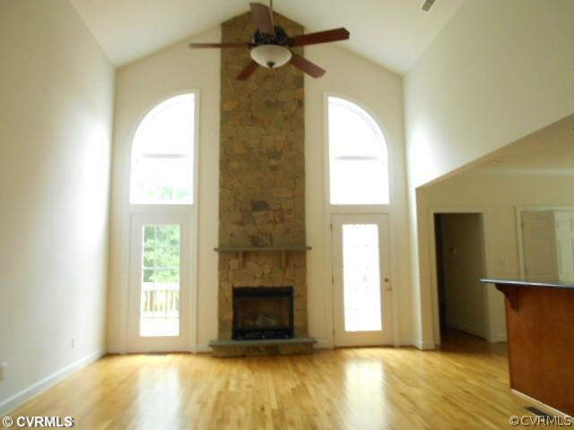 23710 Skinquarter Road Moseley, VA 23120 - Photo 3 of 16 Living Room