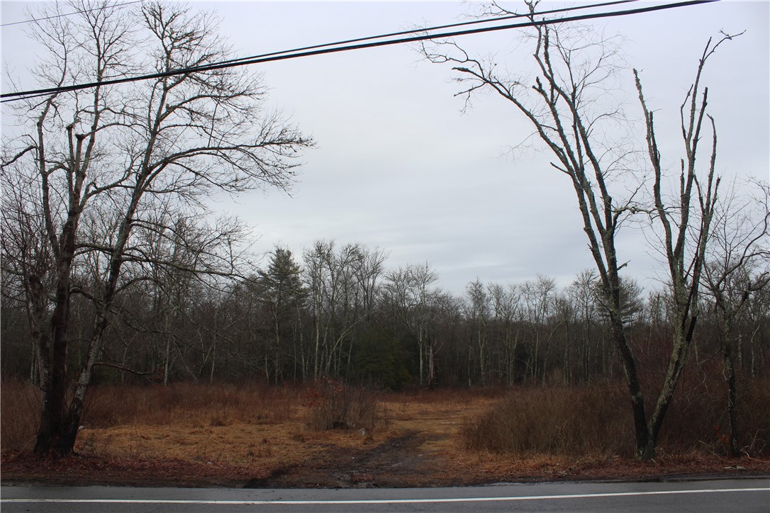 1850 Crandall Road Tiverton, RI 02878 - Photo 4 of 10