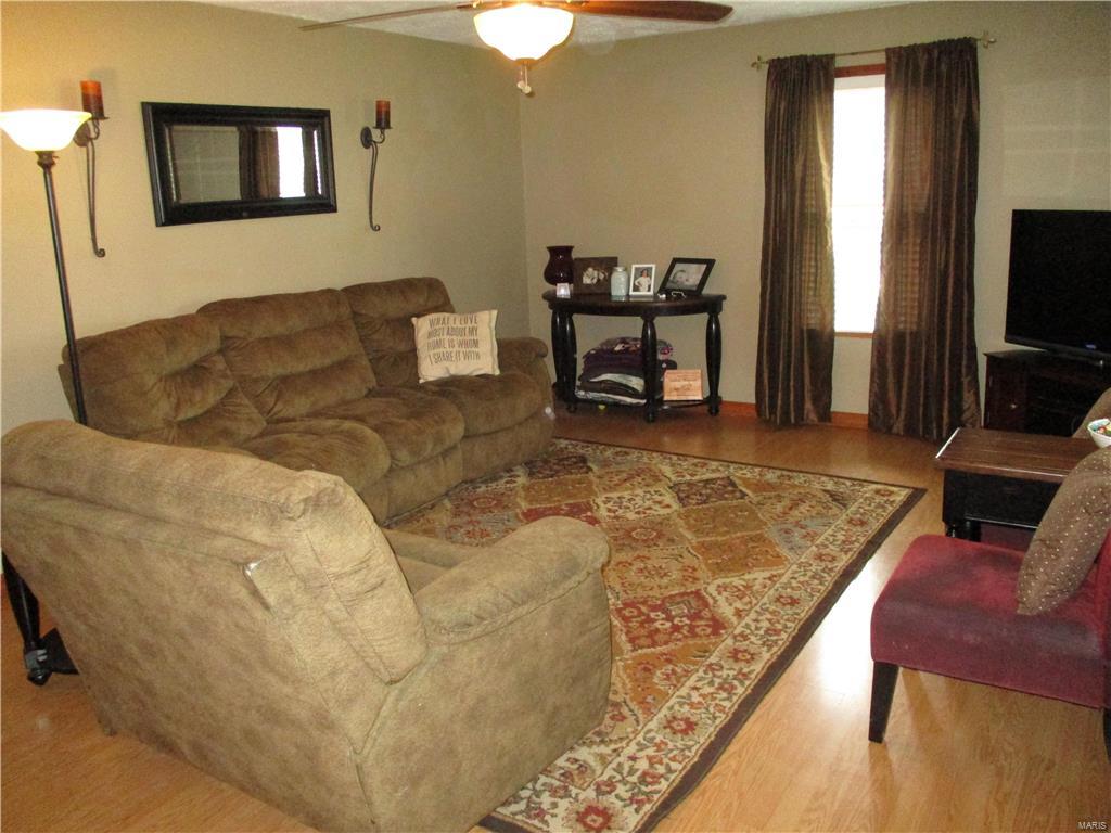 6438 Quercus Grove Road Edwardsville, IL 62025 - Photo 15 of 35