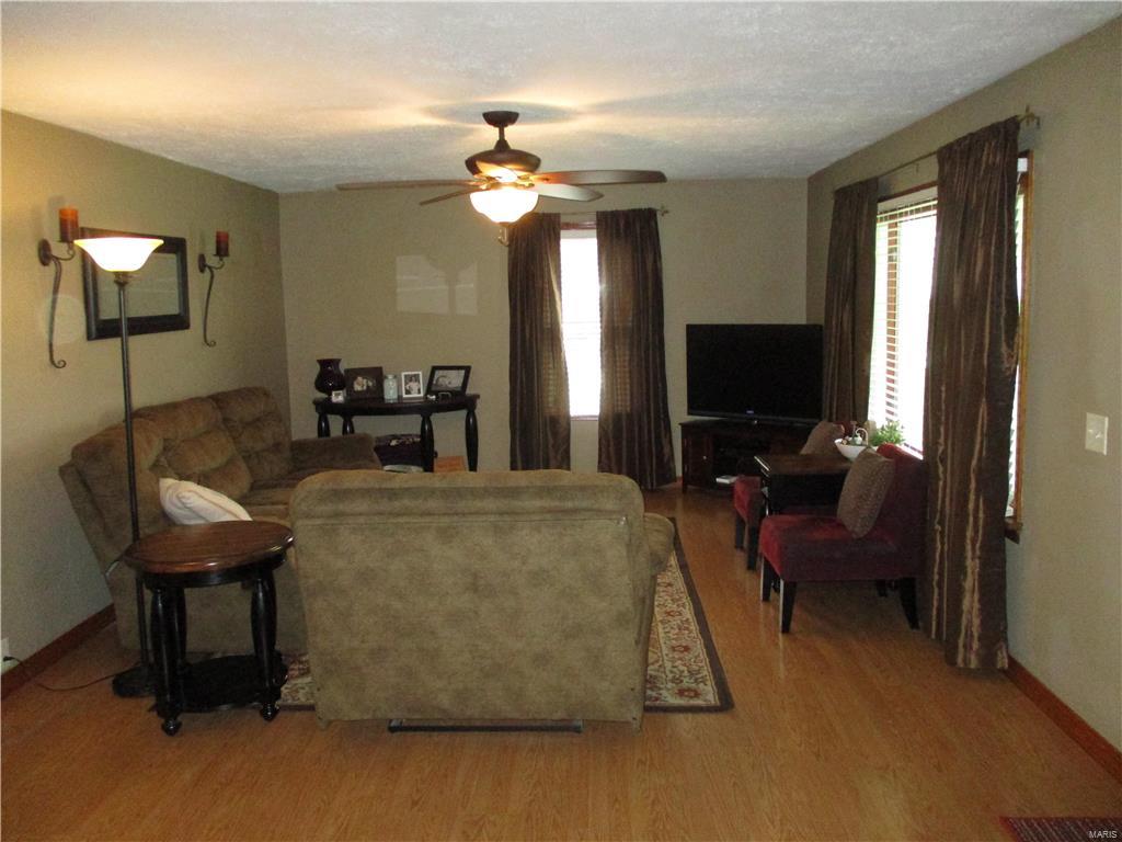 6438 Quercus Grove Road Edwardsville, IL 62025 - Photo 17 of 35