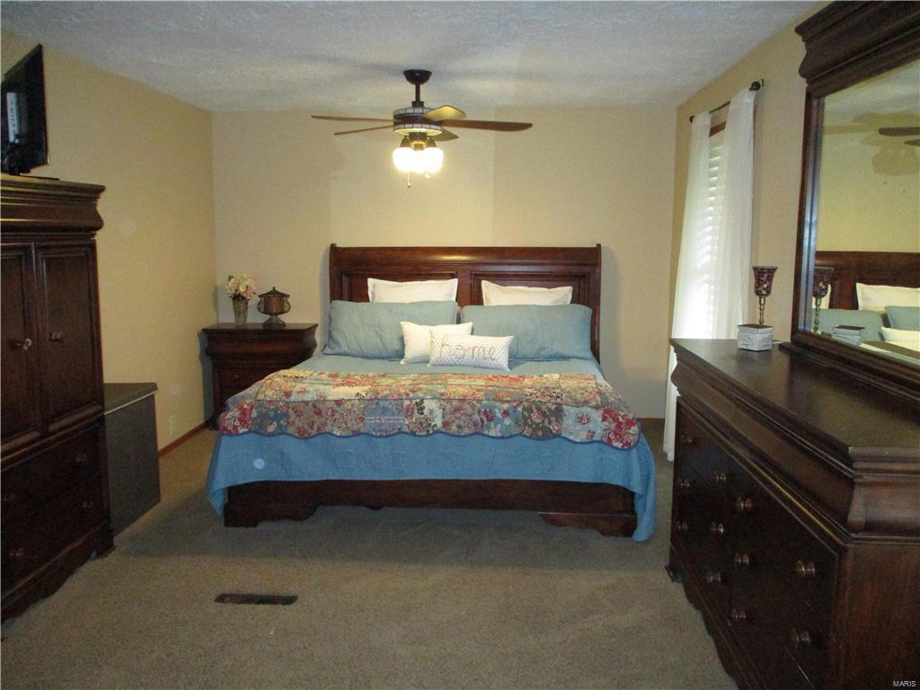 6438 Quercus Grove Road Edwardsville, IL 62025 - Photo 25 of 35