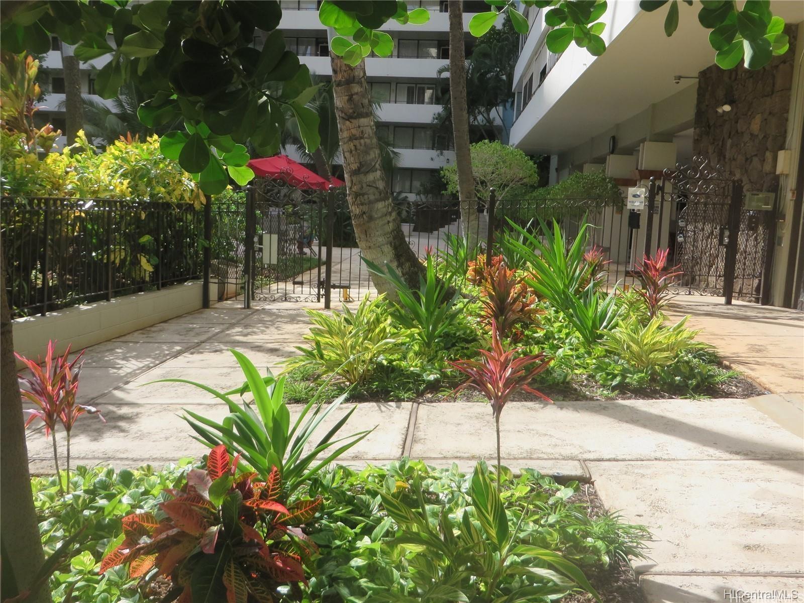 425 Ena Road, Unit B1105 Honolulu, HI 96815 - Photo 12 of 19