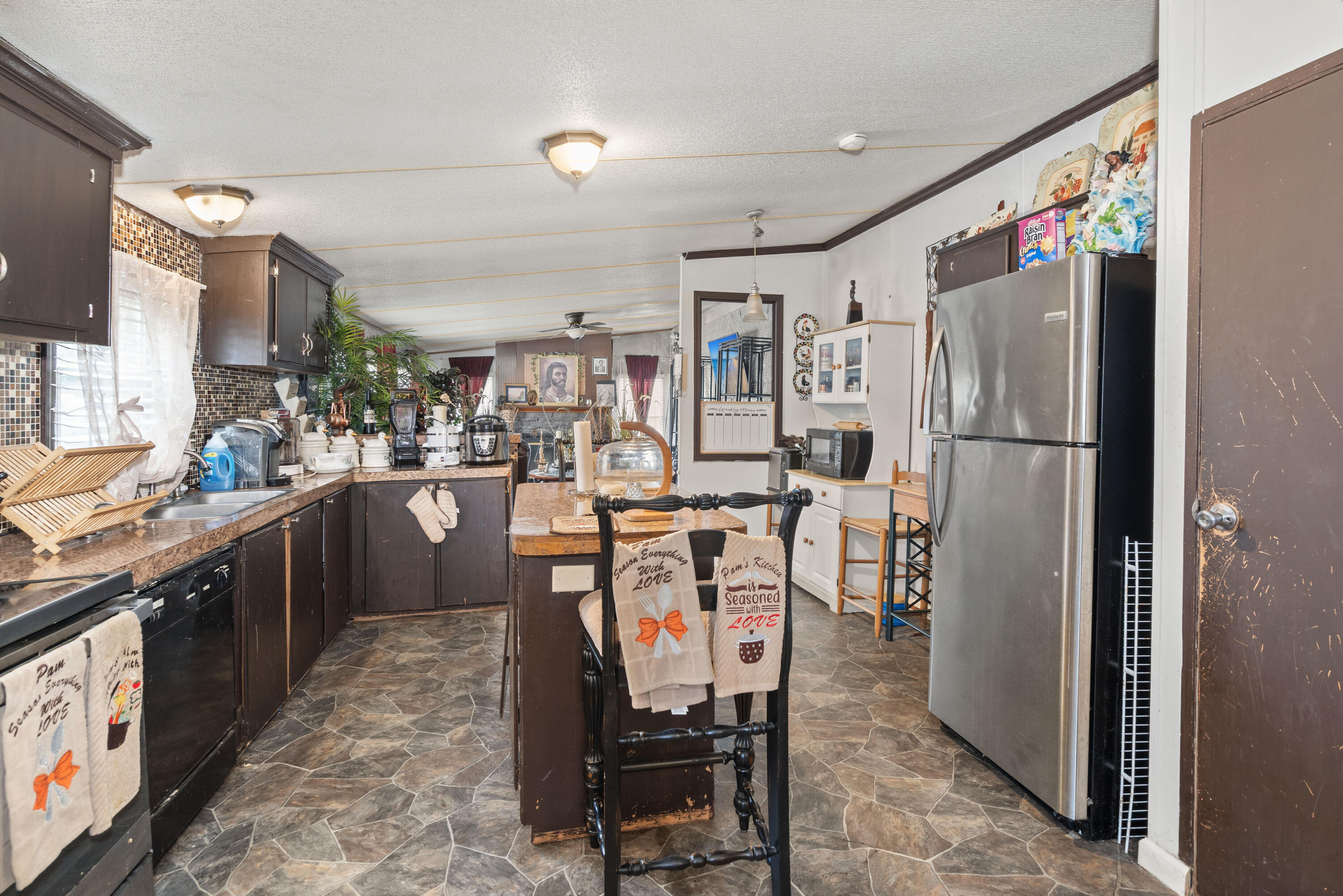 948 South Main Street St. Stephen, SC 29479 - Photo 8 of 25 9