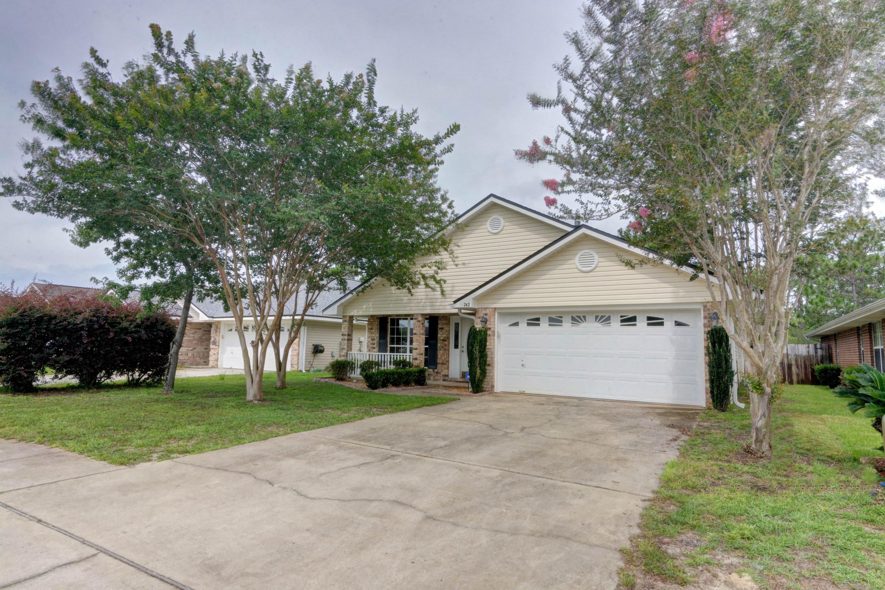 742 Randall Roberts Road Fort Walton Beach, FL 32547 - Photo 2 of 34 38_Front_01