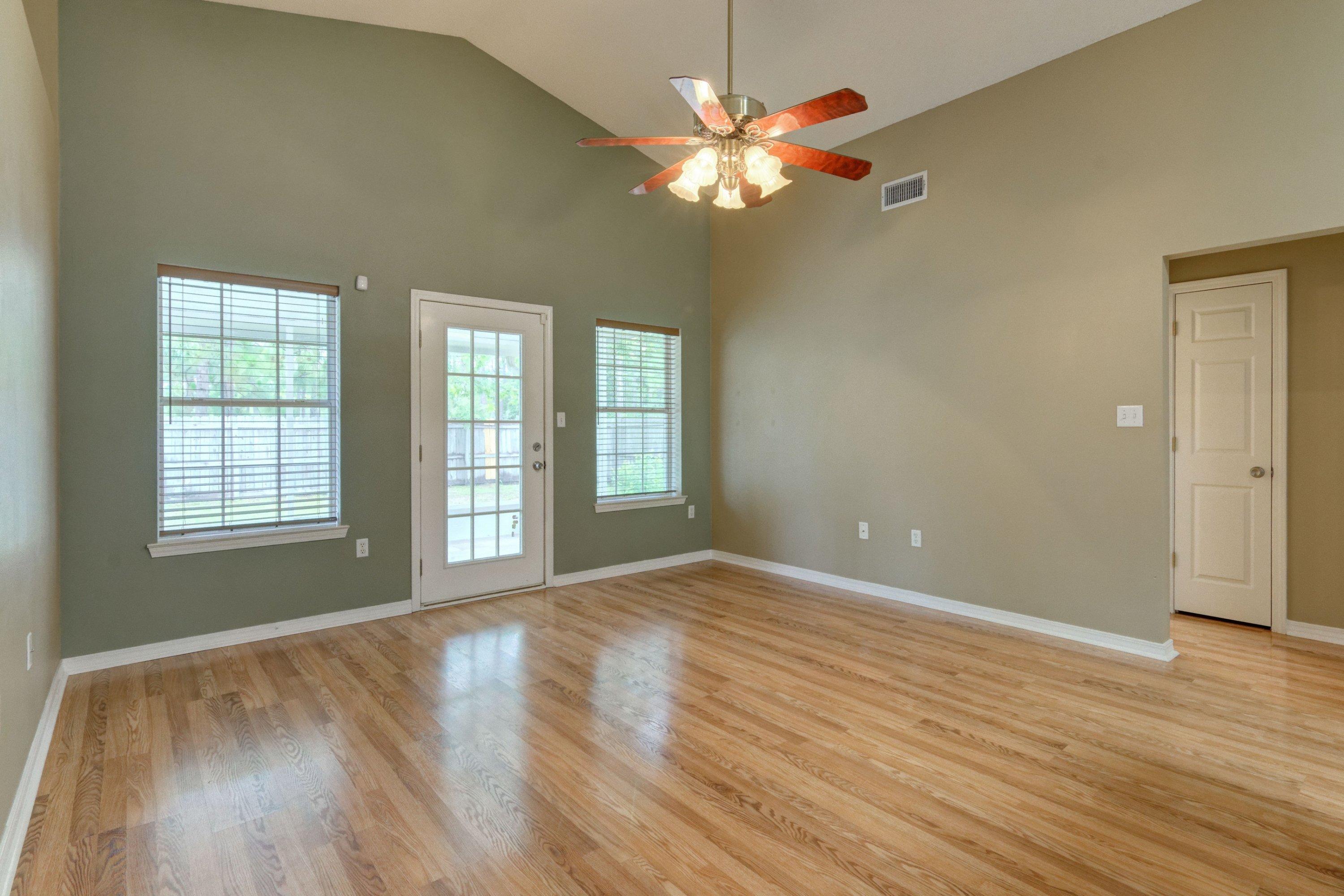 742 Randall Roberts Road Fort Walton Beach, FL 32547 - Photo 7 of 34 19_Livingroom_04