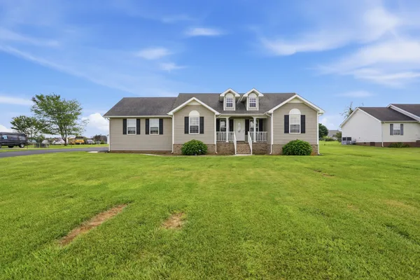 $350,000 | 262 Green Grass Way, Manchester, TN 37355