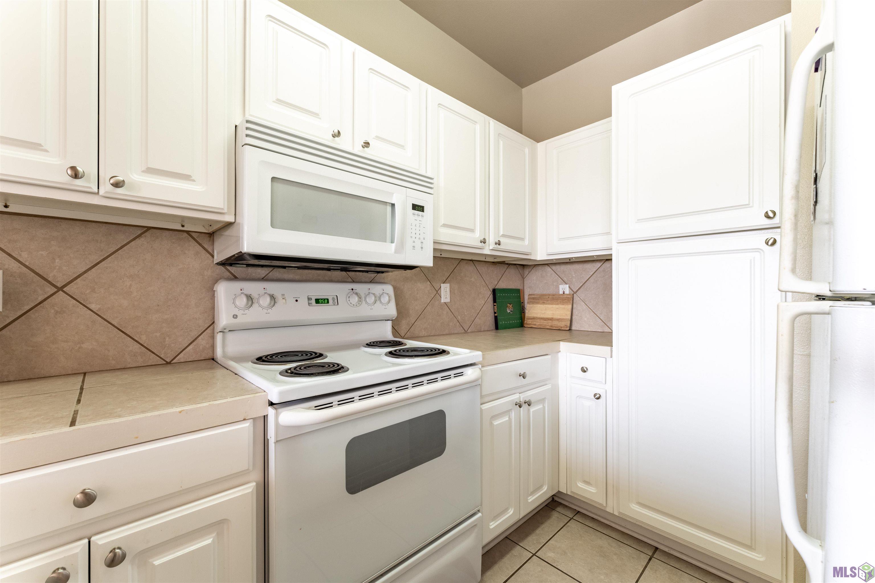 5167 Etta Street, Unit 9D Baton Rouge, LA 70820 - Photo 8 of 14 Gallery Image 8