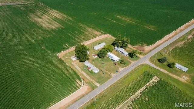 $129,000 | 29481 State Hwy B, Campbell, MO 63933