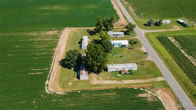 $129,000 | 29481 State Hwy B, Campbell, MO 63933