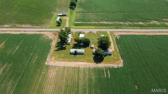 $129,000 | 29481 State Hwy B, Campbell, MO 63933