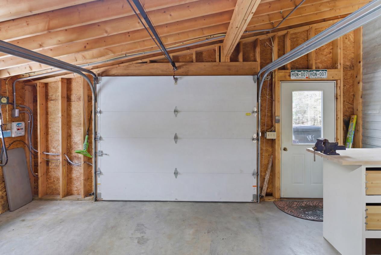 105 Dyer Road Lewiston, ME 04240 - Photo 88 of 110 Garage Bonus Space 2