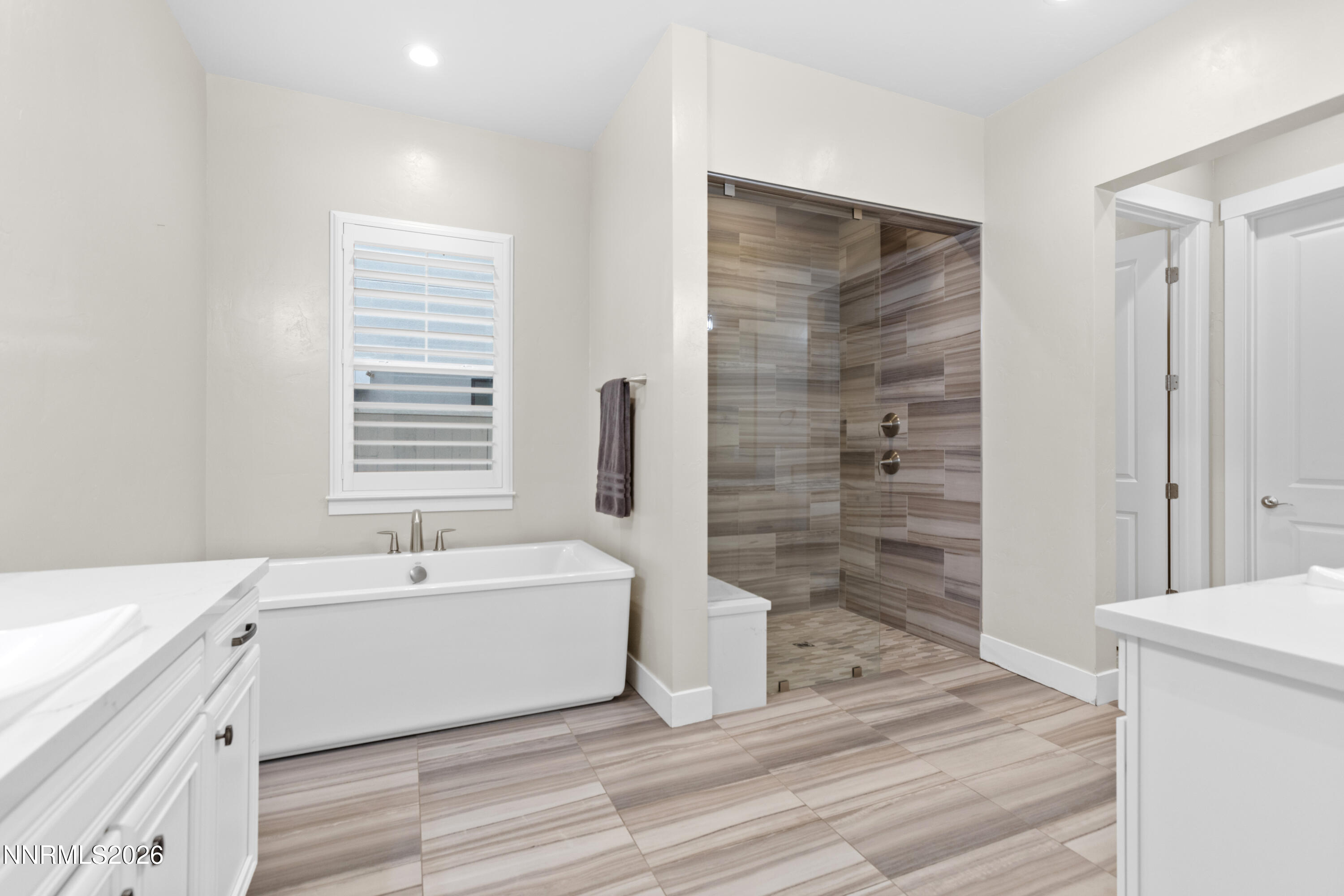 719 West Pleasant Oak Trail Reno, NV 89511 - Photo 11 of 20 16-0Y7A1046