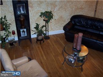 7620 Brockton Road Philadelphia, PA 19151 - Photo 2 of 12 Gallery Image 2