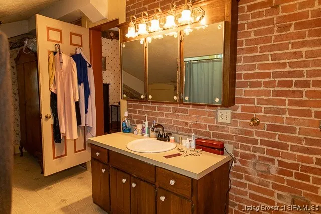 $259,000 | 370 Thornton Road, Hanover, IN 47243