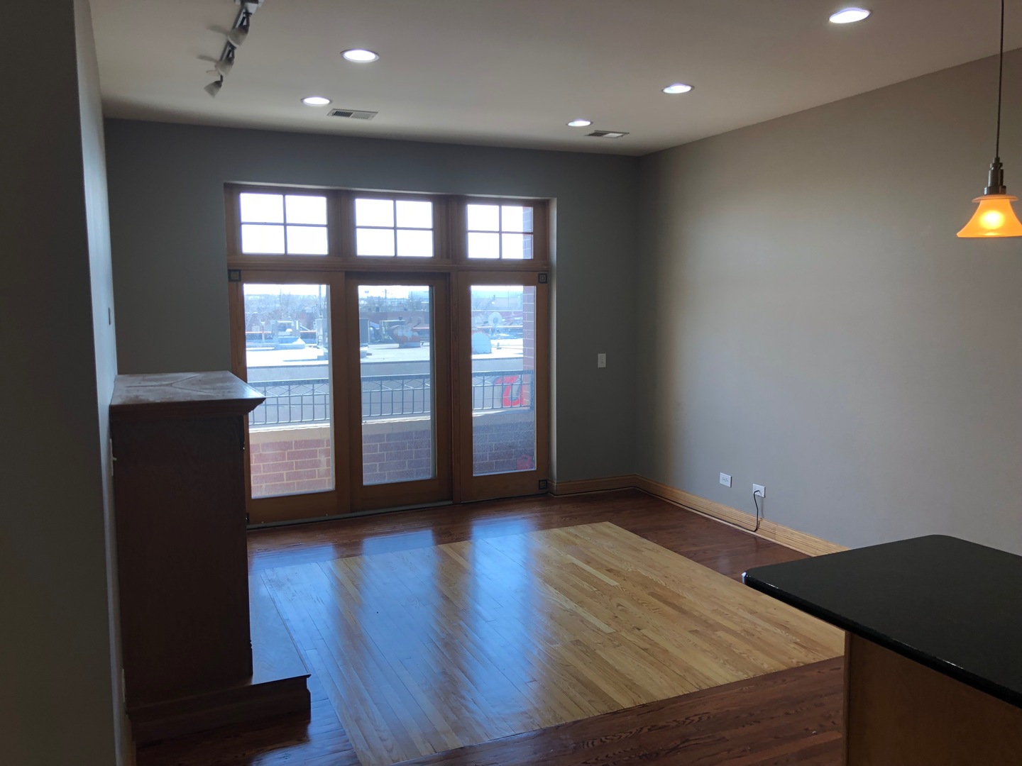 1918 West Cermak Road, Unit 3 Chicago, IL 60608 - Photo 4 of 9