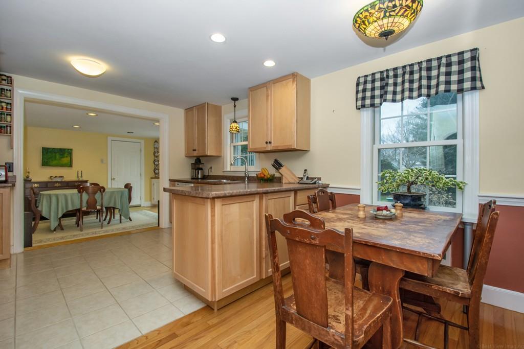 21 Spring Road Needham, MA 02494 - Photo 6 of 36