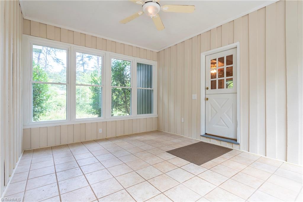 3514 Edgefield Road Greensboro, NC 27409 - Photo 3 of 22 Gallery Image 3
