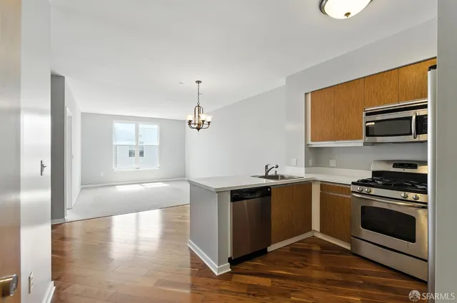 $592,000 | 5800 3rd Street, Unit 1401, San Francisco, CA 94124