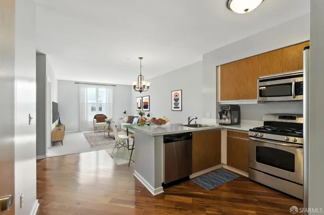 $592,000 | 5800 3rd Street, Unit 1401, San Francisco, CA 94124