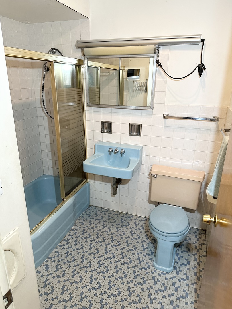 5844 Warren Street Morton Grove, IL 60053 - Photo 13 of 22