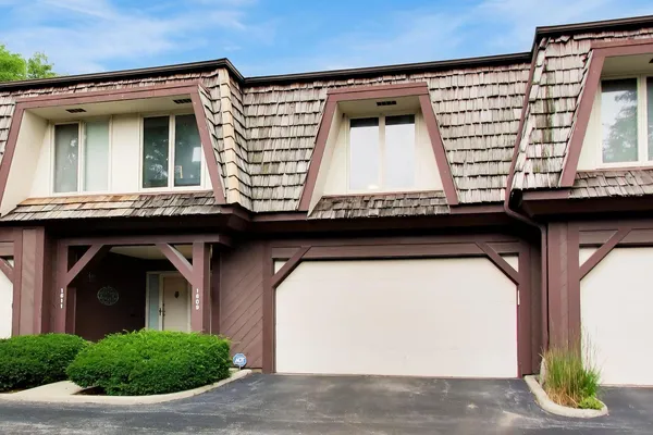 $475,000 | 1609 Winnetka Road, Glenview, IL 60025
