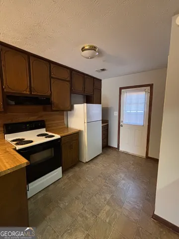 $1,195 | 1048 Green Valley Drive Northwest, Conyers, GA 30012