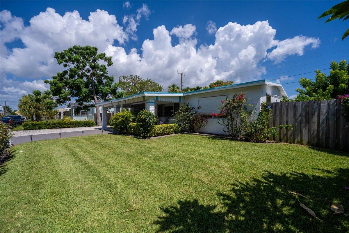 200 East 28th Street Riviera Beach, FL 33404 - Photo 1 of 22 04-DSC_6282