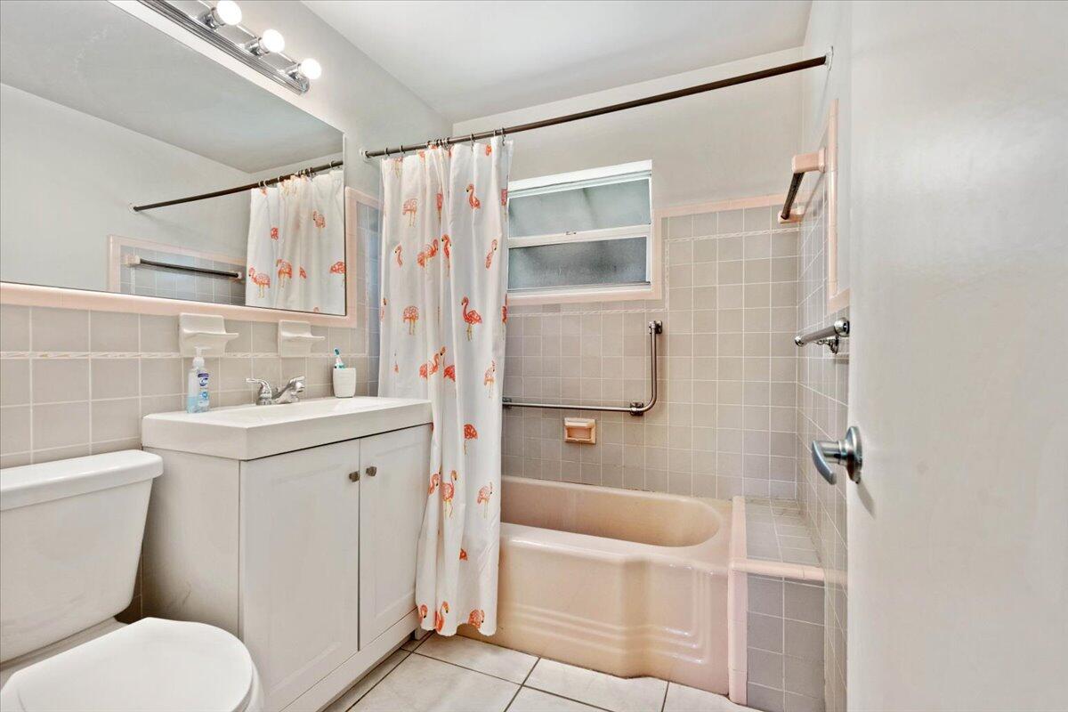 200 East 28th Street Riviera Beach, FL 33404 - Photo 12 of 22 18-DSC_6182