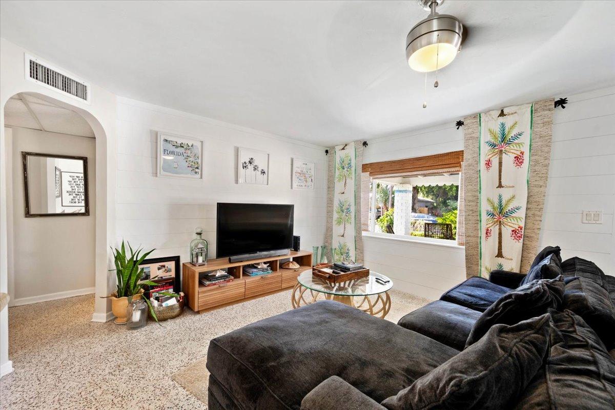 200 East 28th Street Riviera Beach, FL 33404 - Photo 4 of 22 11-DSC_6242