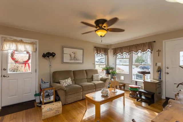 $329,000 | 909 Crestwood Drive, Staunton, VA 24401