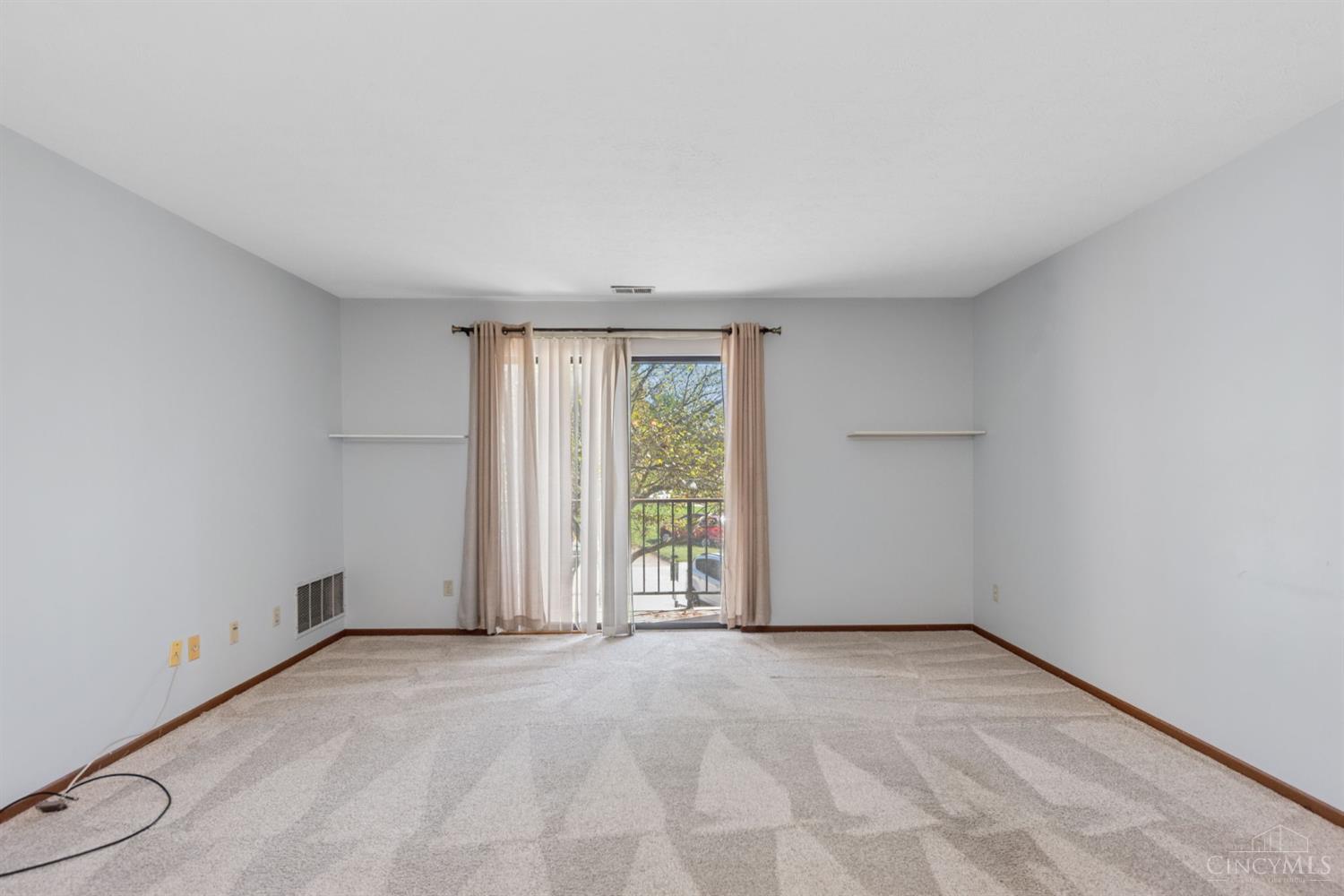 539 Davis Road, Unit 8 Cincinnati, OH 45255 - Photo 12 of 35 Gallery Image 12