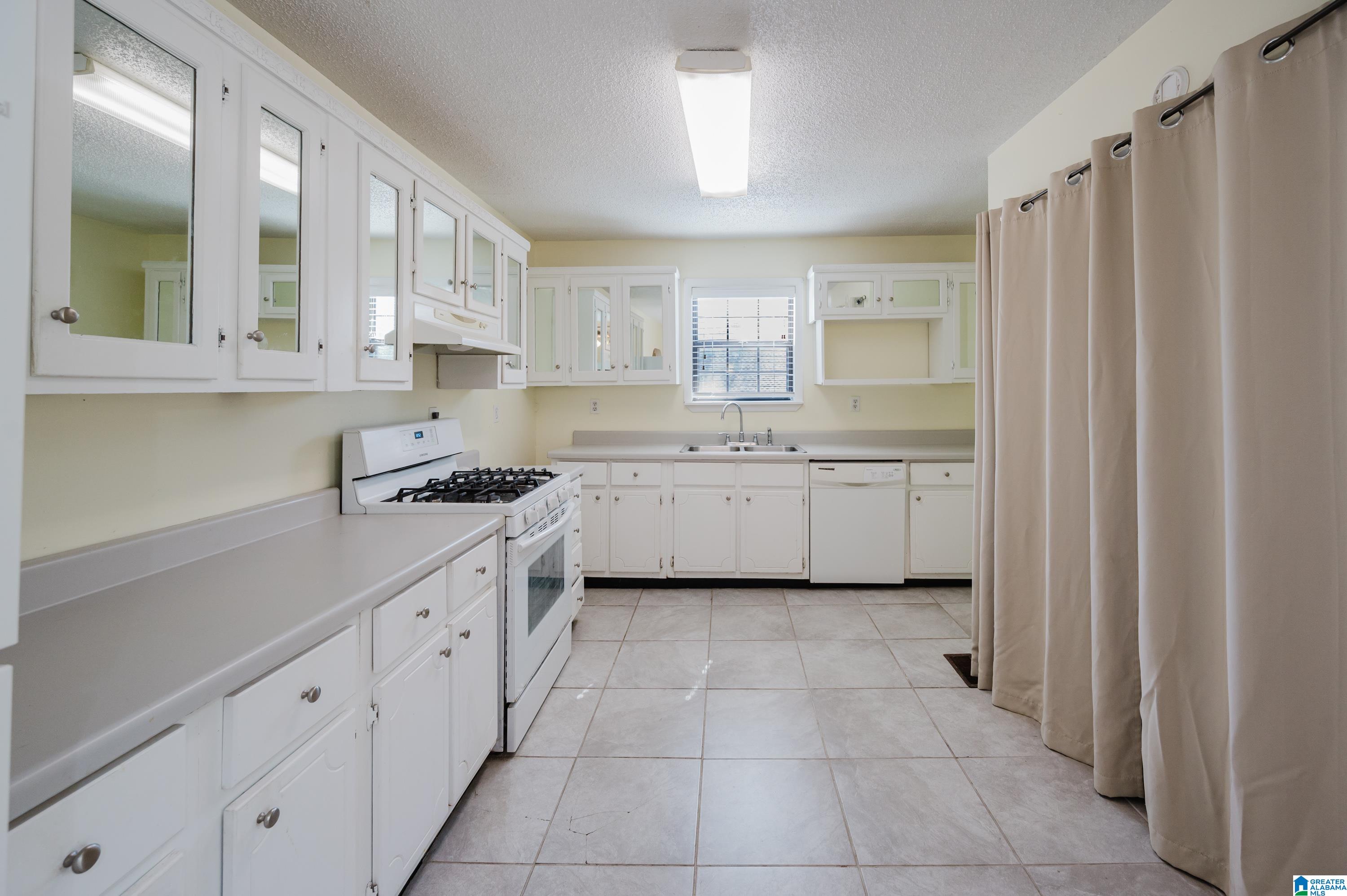 2229 Farley Road Birmingham, AL 35226 - Photo 10 of 38